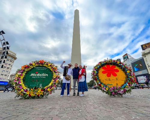 FotografoFoto Alcaldía de Medellín:Silleteros de Medellín llegaron a Buenos Aires (Argentina) para promocionar la Feria de las Flores.